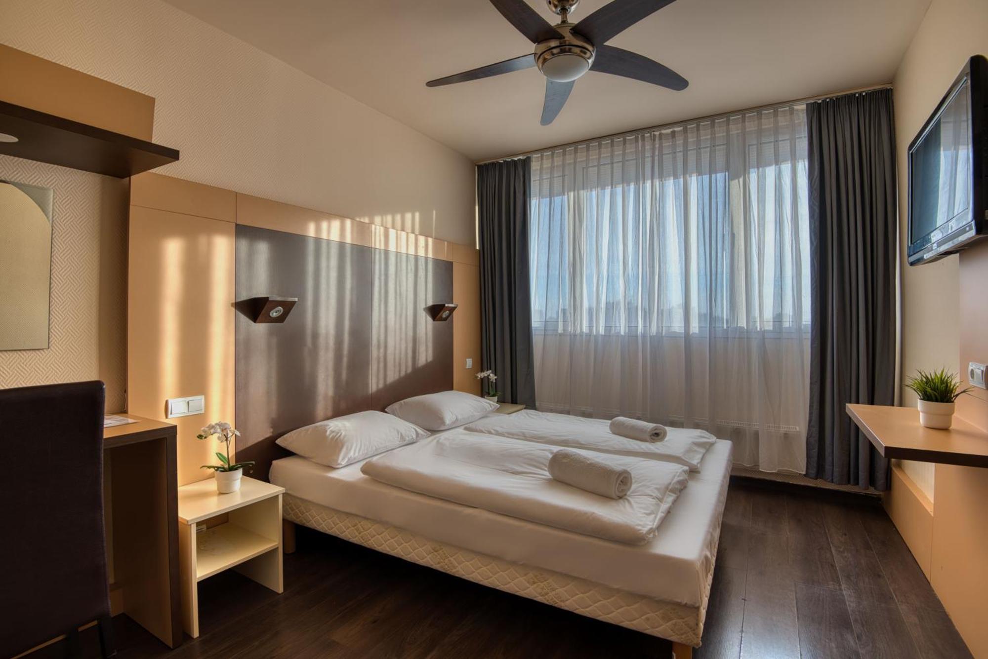 City Budget Hotel بودابست المظهر الخارجي الصورة