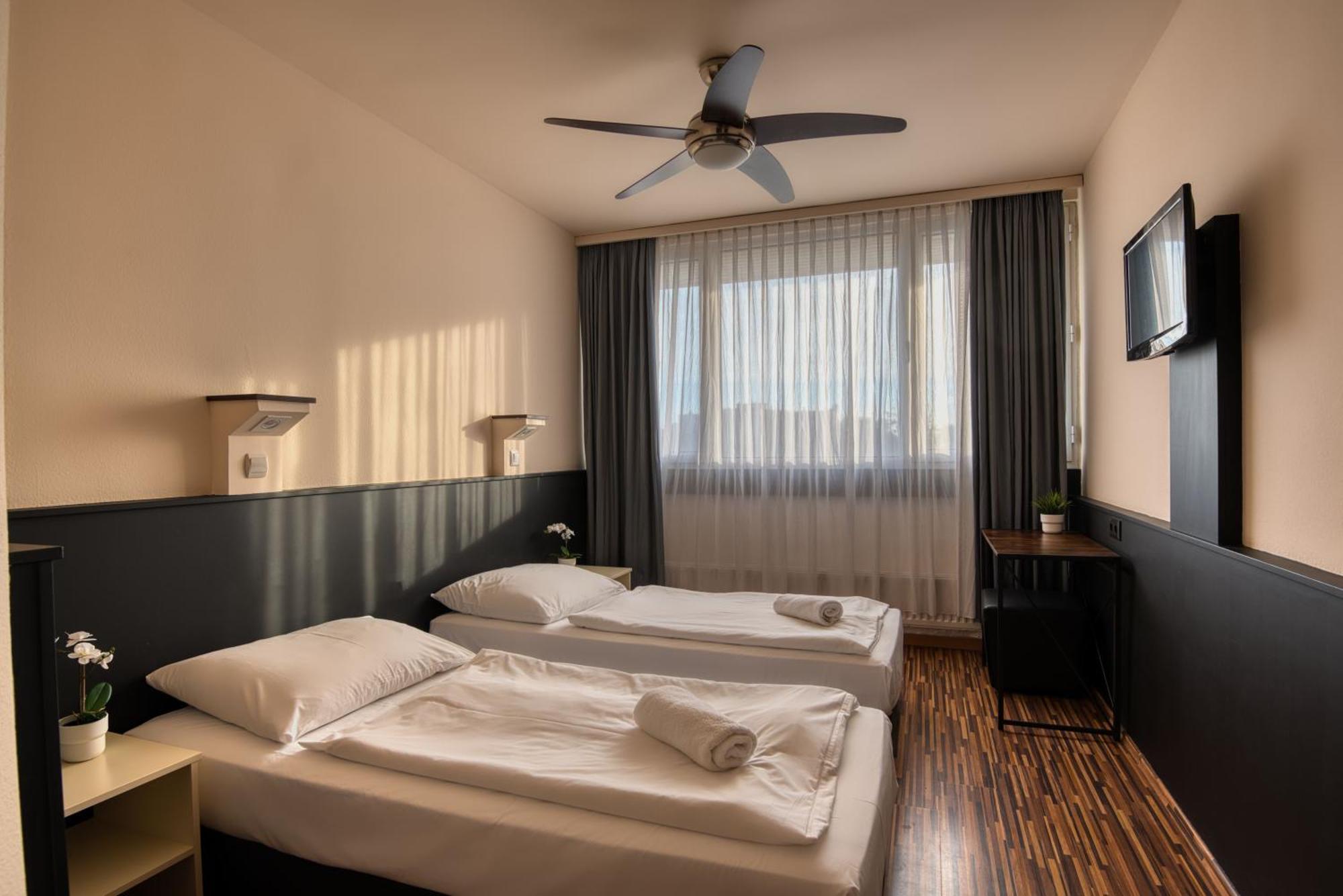 City Budget Hotel بودابست المظهر الخارجي الصورة